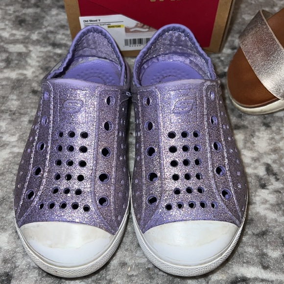 Lot [7 pair] of toddler girl shoes sizes 8-9 🌸 - Picture 2 of 8